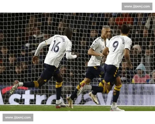 伯恩利对阵西布朗维奇焦点战解析与赛前走势前瞻全面关键看点解读 伯恩利对阵西布朗维奇焦点战解析与赛前走势前瞻全面关键看点解读